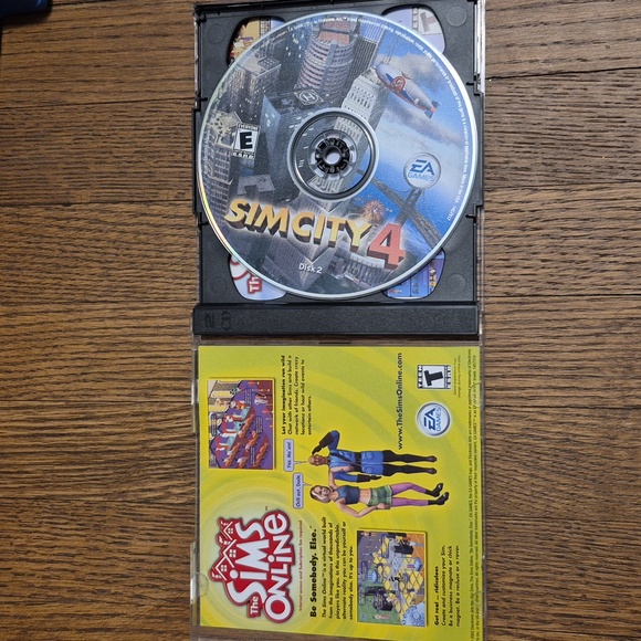 SimCity 4 PC Game - Picture 3 of 3